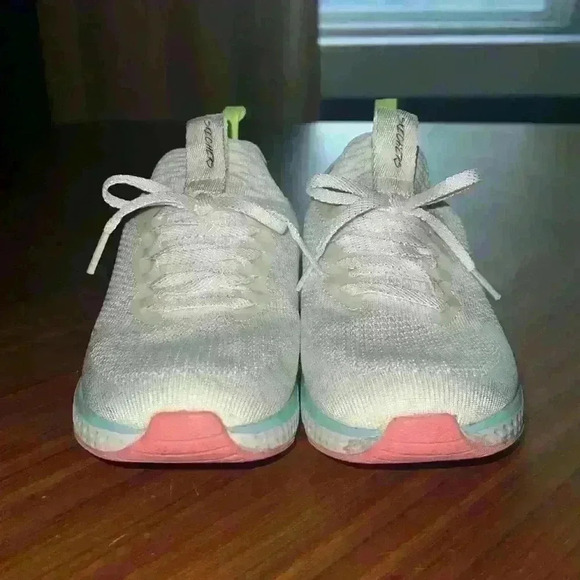 White Sketchers Sneakers - Picture 2 of 6